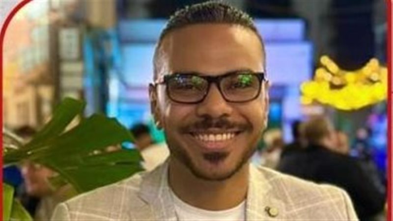 أشرف عباس، المدير