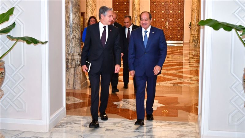 الرئيس السيسي ووزير