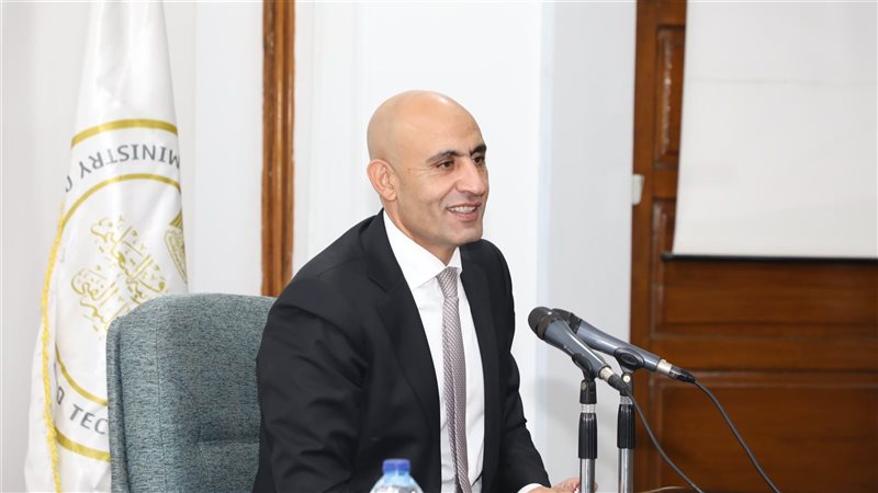 محمد عبد اللطيف وزير