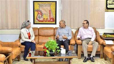 رئيس جامعة الأقصر يناقش المخطط التفصيلي لقطعة أرض على مساحة 100 فدان 