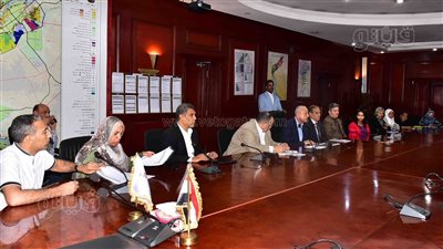 محافظ الأقصر يستقبل وفد وزارة التخطيط لبحث منظومة التحول الرقمي