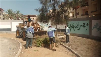 حملات لرفع الإشغالات قبل بدء الدراسة بدمياط الجديدة (صور)