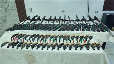  ضبط 160 متهما بحوزتهم 397 قطعة سلاح ناري وأبيض بالمحافظات 