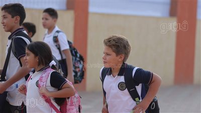 خطة وزير التعليم للقضاء على أزمة كثافة الفصول.. إدخال 100 ألف فصل جديد للمدارس العامة.. تطبيق نظام الفترتين ودمج المراحل التعليمية واستخدام مراكز الشباب.. وخبير تربوي: ليست حلول جذرية