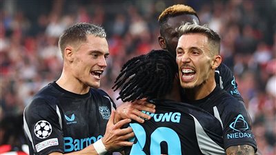 دوري أبطال أوروبا، ليفركوزن يقسو على فينورد 0/4