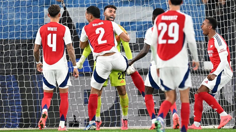 لاعبو أرسنال، فيتو