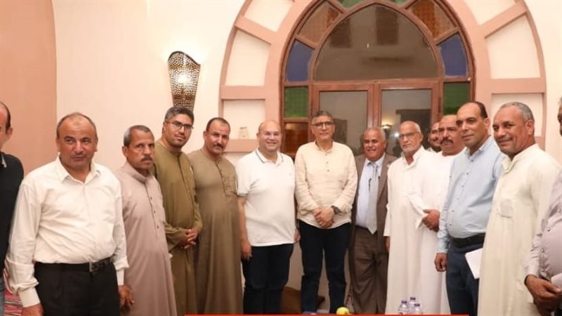 محافظ الجيزة يستمع