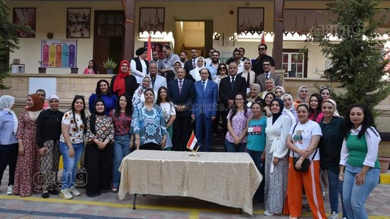 محافظ بورسعيد يزور