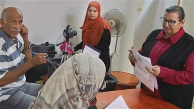 استخراج 600 بطاقة رقم قومي مجانًا للسيدات والفتيات بـ 16 قرية في الوادي الجديد