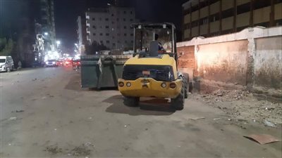 قبل انطلاق الدراسة بالإسماعيلية، الأحياء تكثف أعمال النظافة بمحيط المدارس (صور) 