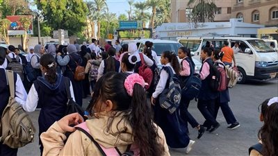 توافد الطلاب بكفر الشيخ على مدارس مجمع هدى شعراوي فى أول أيام العام الدراسي الجديد (بث مباشر)