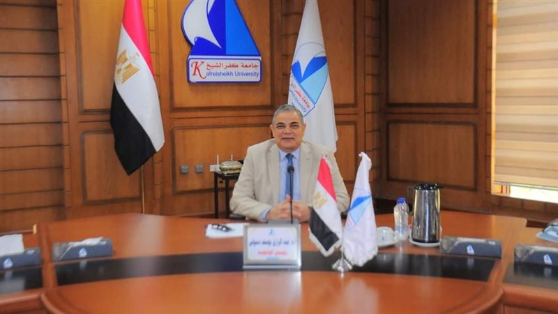 الدكتور عبد الرازق