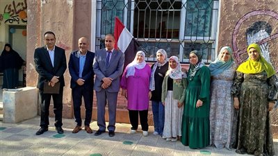 بالبالونات والشيكولاتة، مدرسة ابتدائية بالغربية تستقبل التلاميذ في أول أيام العام الدراسي (بث مباشر)