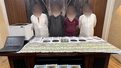 ضبط 4 أشخاص بالمنيا للنصب على المواطنين عن طريق بيع عملات أجنبية 