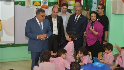 محافظ الدقهلية يوجه بتواجد مروري بمجمع مدارس طلخا يوميا