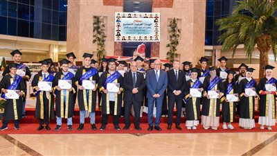 رئيس العربية للتصنيع يشهد حفل تكريم أبناء العاملين المتفوقين بالثانوية