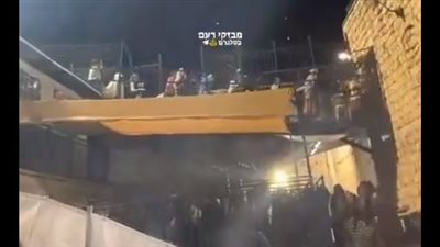 فروا مذعورين، آلاف الإسرائيليين يدخلون الملاجيء خوفًا من صواريخ حزب الله (فيديو)