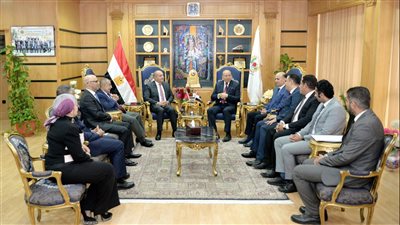 رئيس جامعة المنصورة يبحث مع السفير الأردني سبل التعاون المشترك