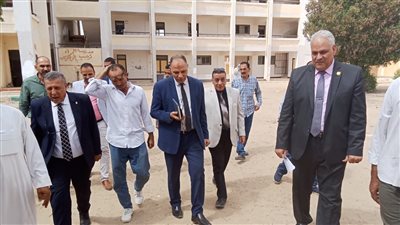 جولة لرئيس الإدارة المركزية لشؤون المديريات التعليمية بمدارس وادي النطرون 
