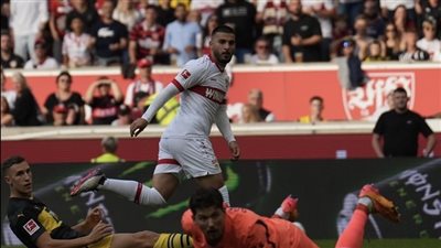شتوتجارت يكتسح بوروسيا دورتموند بخماسية في الدوري الألماني ( صور)