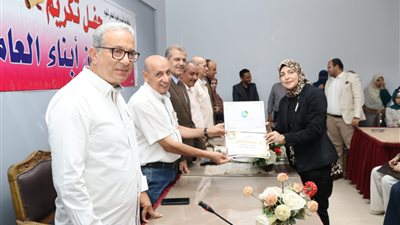 مياه الفيوم تكرم 59 من أبناء العاملين المتفوقين دراسيا 