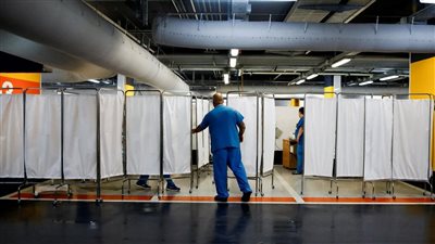 إسرائيل تنقل 700 مريض إلى غرف تحت الأرض