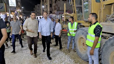 محافظ سوهاج يتفقد أعمال الرصف بشارع المخبز الآلي