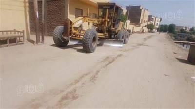 رصف وتطوير جسر طريق السوالم في الأقصر (صور)