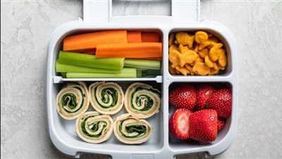 اعرفي مكونات أفضل لانش بوكس صحي لطفلك في المدرسة