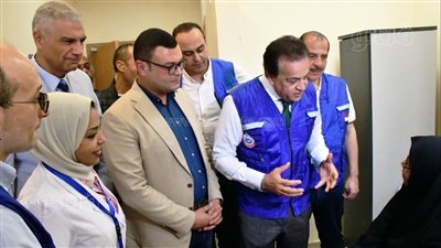 وزير الصحة ومحافظ أسوان يطمئنان على الخدمات الطبية المقدمة للمواطنين بالمستشفيات (فيديو وصور)