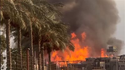 حريق هائل في أحد مخازن الأخشاب بالحي الشعبي بمدينة الإنتاج الإعلامي