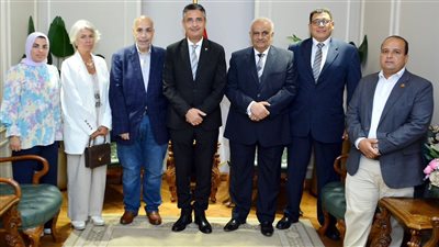 وزير التموين: إنشاء منافذ تموينية وتشغيل مخابز مدعمة جديدة بالشروق