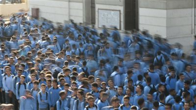 غنوا ودعوا لمصر، طلاب السعيدية يقدمون عرضًا عسكريًا مميزا أمام محافظ الجيزة (فيديو)