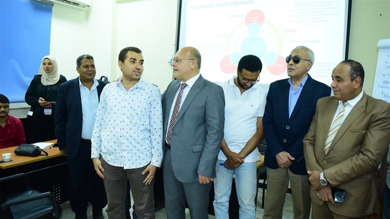 جانب من الزيارة,