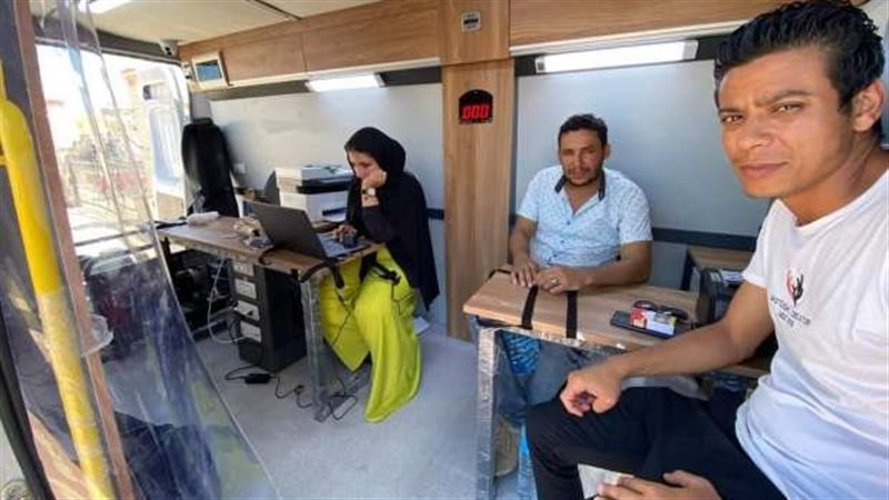 سيارات متنقلة لتقديم