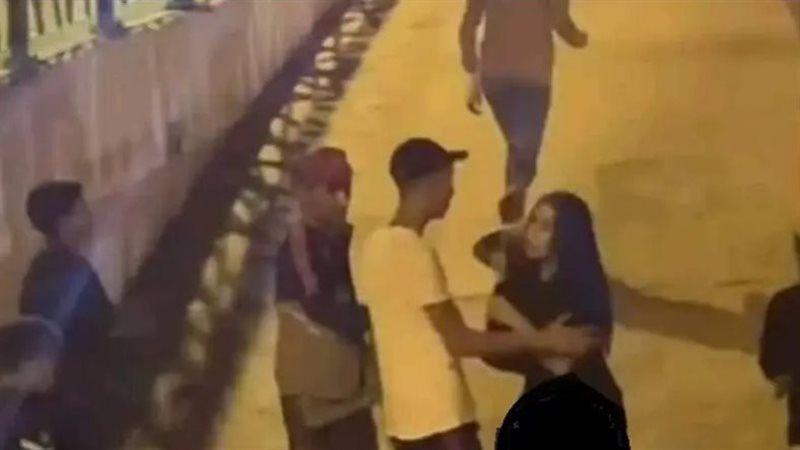 تحرش جماعي بفتاة،