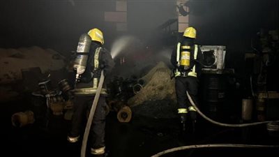 استدعاء صاحب مصنع فحم نشب به حريق في المطرية