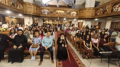 بحضور الأنبا دانيال، إيبارشية المعادي تناقش وجود الله