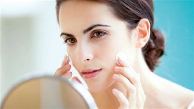 وصفة طبيعية تساعد في علاج تشققات البشرة 