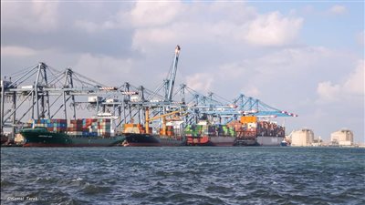 تداول 37 سفينة بميناء دمياط خلال 24 ساعة