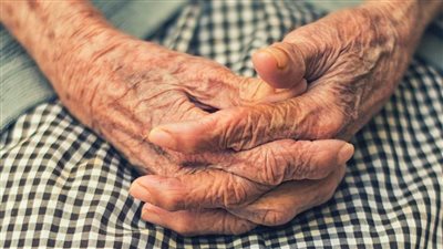 عقوبة الإهمال والإساءة والتقصير تجاه المسنين في القانون