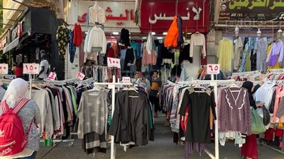 أسعار الملابس الشتوية في وكالة البلح.. تبدأ من 50 جنيهًا.. إقبال متوسط على المنتجات.. وتوقعات بزيادة نسبة المبيعات في منتصف أكتوبر المقبل 
