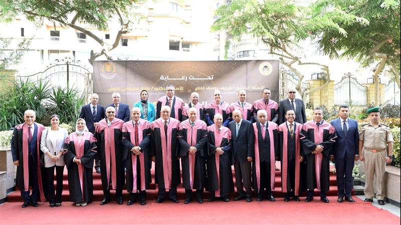 تكريم علماء جامعة