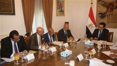 أحمد فؤاد هنو يناقش توصيات لجنة إعلام البرلمان بتعديل لائحة المجلس الأعلى للثقافة