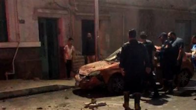 سقوط شرفة منزل على سيارة بالإسماعيلية 