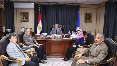 محافظ دمياط يختتم إجراء المقابلات الشخصية للمتقدمين لشغل وظائف رؤساء وحدات محلية