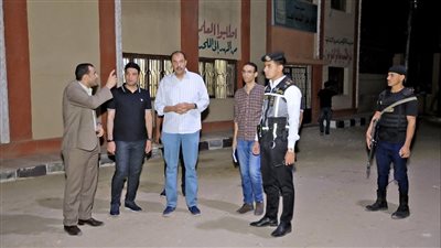 جولة ميدانية مفاجئة لمحافظ سوهاج بقرية الكوامل بحري 