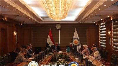 أمين عام المجلس الأعلى للجامعات يلتقي ممثلى بنك المعرفة