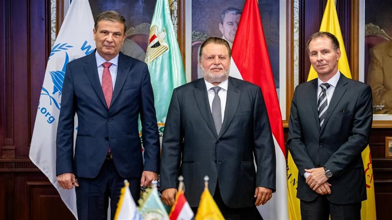 وزير الزراعة ومحافظ