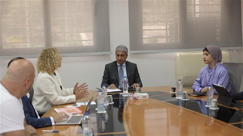اجتماع وزير السياحة